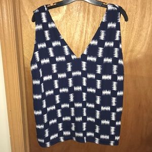 The Limited tank style sleeveless blouse. “Wear to Work” blue plaid print sz XL